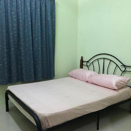 Afza Homestay Sura Free Unifi Kampong Sura Masjid Bagian luar foto
